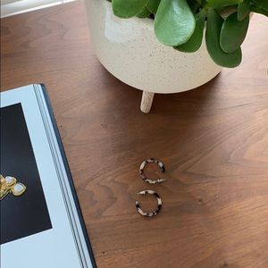 Machete Faux-Tortoise Mini Hoops